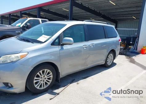 2011 Toyota Sienna Xle V6 z USA, uszkodzony, nr VIN 5TDYK3DC7BS098821